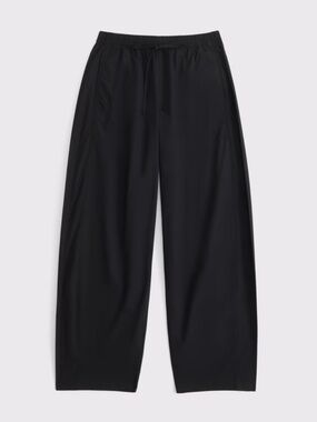 H&M Black cotton poplin pull-on pant - elastic waist - size M